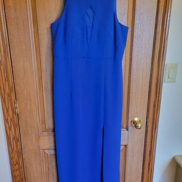 Formal Dress - Picture 2 of 4